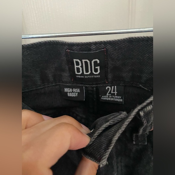 BDG High Rise Baggy size 24 Black Distressed Jeans - Picture 2 of 4